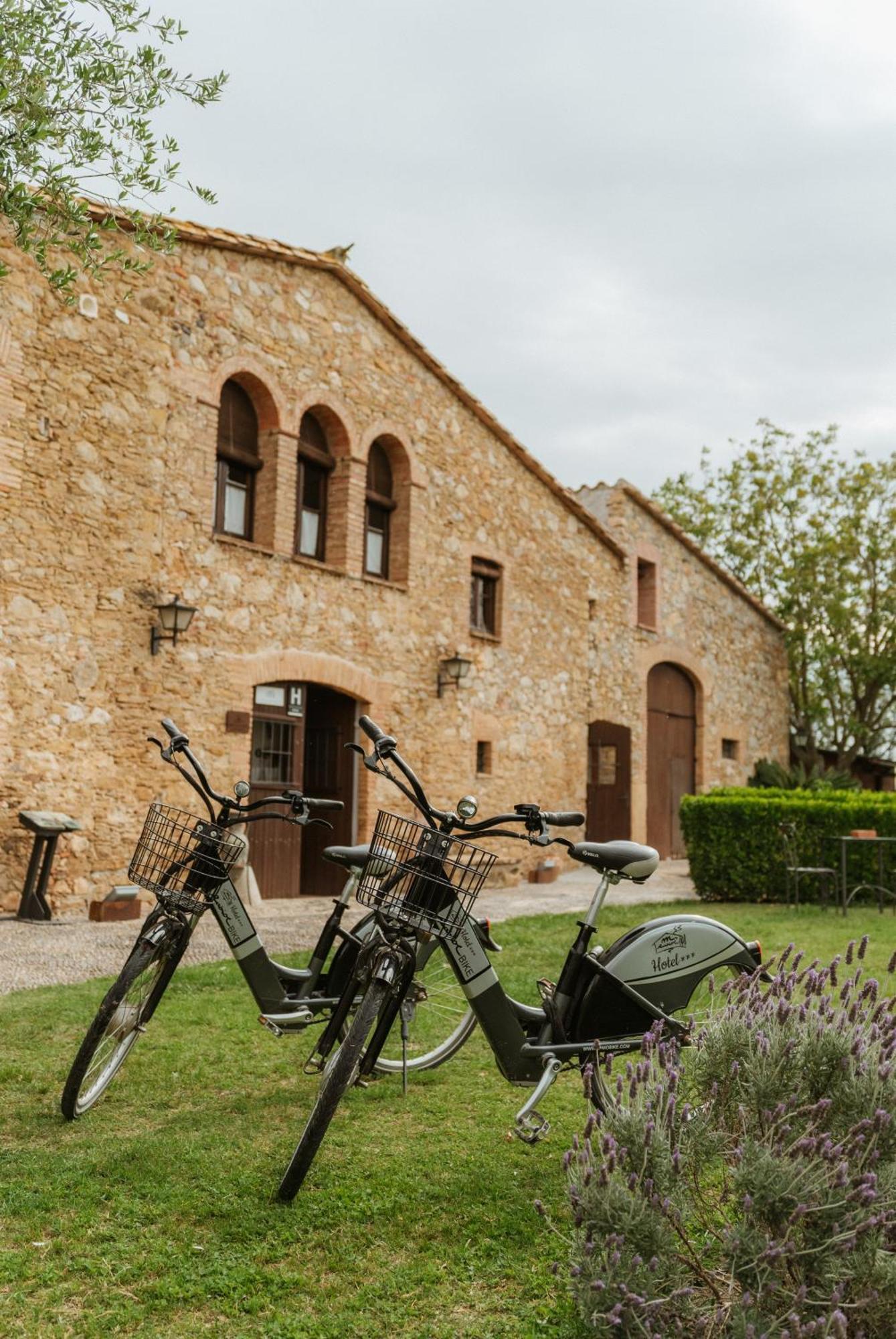 Hotel Mas Rabiol -costa Brava-emporda-only Adults Peratallada